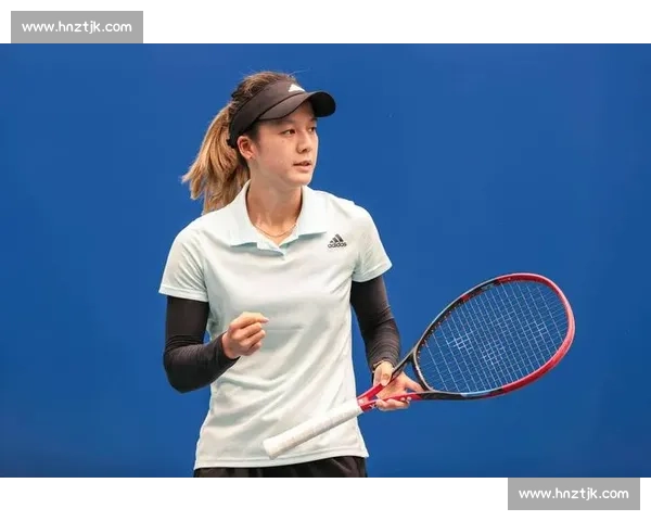 等了八年!从 “下一个李娜” 到九江首胜,郑妩双泪洒主场